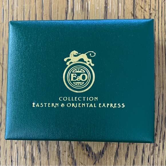 Eastern & Oriental Express Green and Gold Travel Perfume Atomizer - Picture 2 of 7